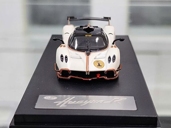 Xe Mô Hình Pagani HuayraR 1:64 LCD (Pearl White color)