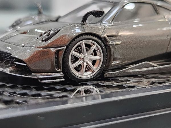 Xe Mô Hình Pagani Imola Coupe 1:64 LCD (Grey color)