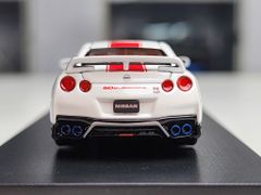 Xe Mô Hình Nissan R35 50th Anniversary 1:64 Motorhelix ( White Pearl )