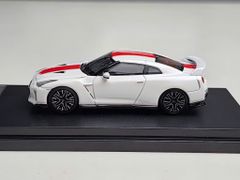 Xe Mô Hình Nissan R35 50th Anniversary 1:64 Motorhelix ( White Pearl )