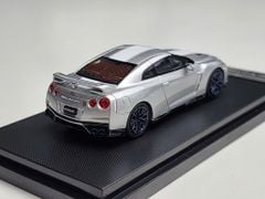 Xe Mô Hình Nissan R35 50th Anniversary 1:64 Motorhelix ( Silver )