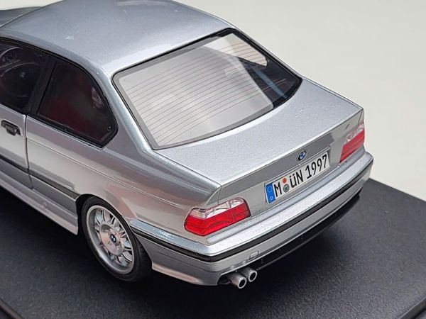 Xe Mô Hình BMW E36 M3 Coupe 1:18 Solido (Silver)