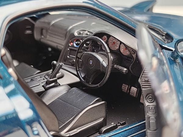Xe Mô Hình Mazda RX-7 FD RS 1:18 Solido (Blue)