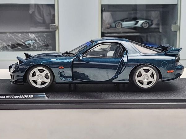 Xe Mô Hình Mazda RX-7 FD RS 1:18 Solido (Blue)
