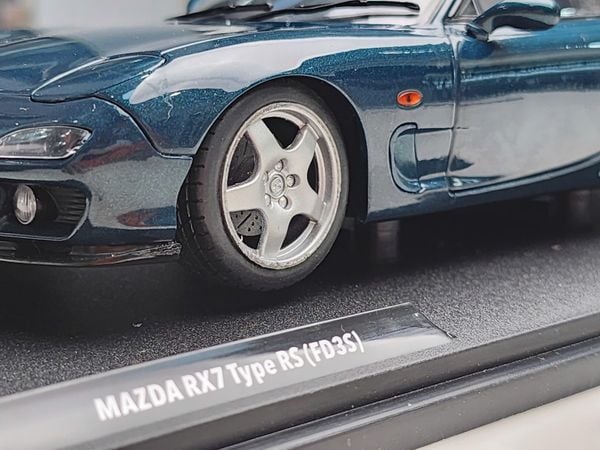 Xe Mô Hình Mazda RX-7 FD RS 1:18 Solido (Blue)
