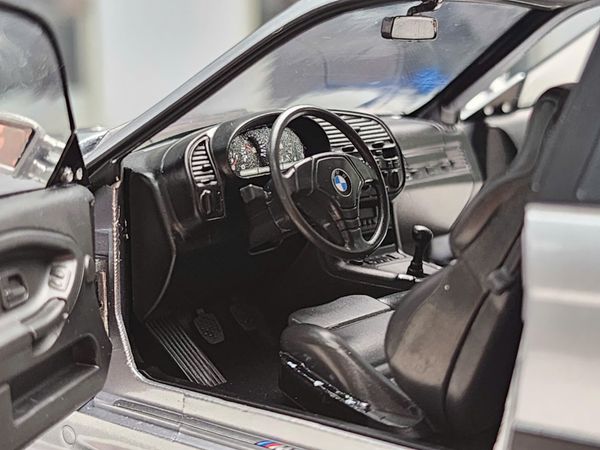 Xe Mô Hình BMW E36 M3 Coupe 1:18 Solido (Silver)