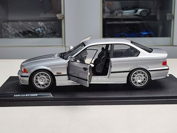 Xe Mô Hình BMW E36 M3 Coupe 1:18 Solido (Silver)