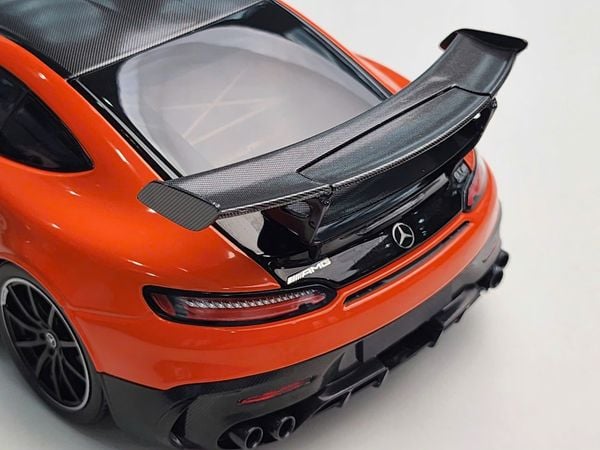 Xe Mô Hình Mercedes AMG GT BLACK SERIES 2021 Orange 1:18 - MINICHAMPS