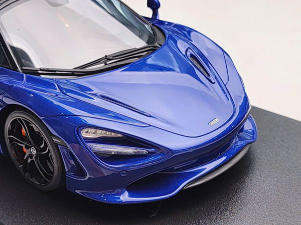 Xe Mô Hình McLaren 750sCoupe Blue 2023 1:18 GT Spirit