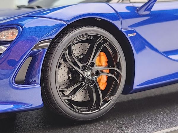 Xe Mô Hình McLaren 750sCoupe Blue 2023 1:18 GT Spirit