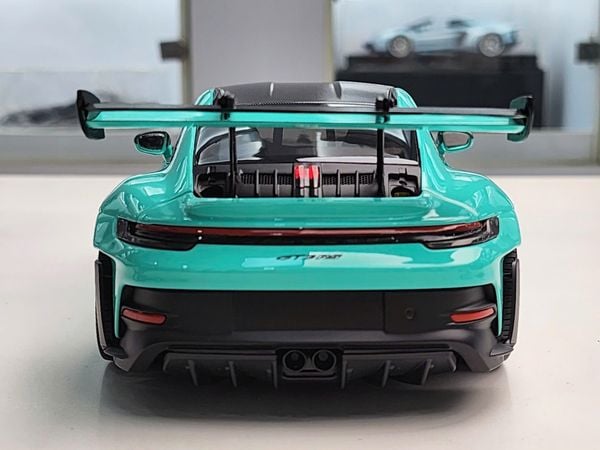 Xe Mô Hình Porsche 911 (992) Gt3Rs Green +Dark Silver Wheels 2024 1:18 MINICHAMPS
