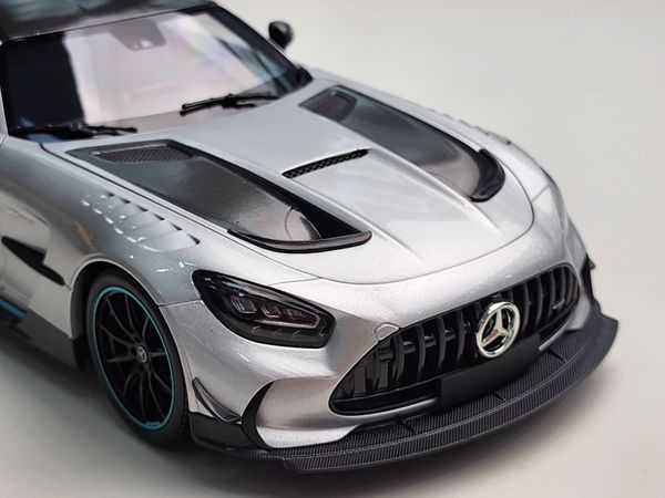 Xe Mô Hình Asian Exclusive Minichamps Mercedes-AMG GT Black Series x 4 1:18 MINICHAMPS