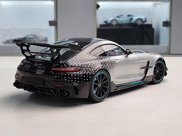 Xe Mô Hình Asian Exclusive Minichamps Mercedes-AMG GT Black Series x 4 1:18 MINICHAMPS