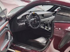 Xe Mô Hình PORSCHE 911 (992) GT3RS – 2023 – PURPLE W GOLD WHEELS 1:18 MINICHAMPS