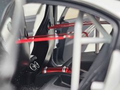 Xe Mô Hình Alfa Romeo Giulia GTAm 1:18 Motor Helix (Bianco Trofed)