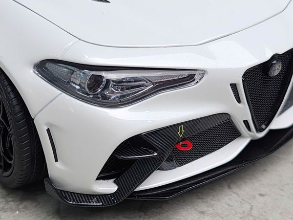 Xe Mô Hình Alfa Romeo Giulia GTAm 1:18 Motor Helix (Bianco Trofed)
