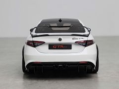 Xe Mô Hình Alfa Romeo Giulia GTAm 1:18 Motor Helix (Bianco Trofed)