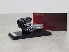 Xe Mô Hình Alfa Romeo Giulia GTAm 1:18 Motor Helix (Bianco Trofed)