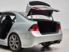 Xe Mô Hình Honda Civic Type R (FD2) 2007 Early Version 1:18 Motor Helix (Super Platinum Silver Metalic)