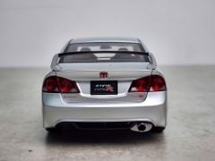 Xe Mô Hình Honda Civic Type R (FD2) 2007 Early Version 1:18 Motor Helix (Super Platinum Silver Metalic)