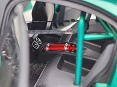 Xe Mô Hình Alfa Romeo Giulia GTAm 1:18 Motor Helix (Montreal Green)