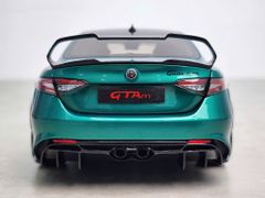 Xe Mô Hình Alfa Romeo Giulia GTAm 1:18 Motor Helix (Montreal Green)
