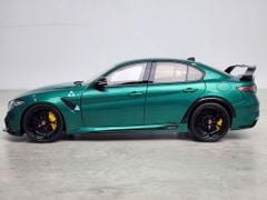 Xe Mô Hình Alfa Romeo Giulia GTAm 1:18 Motor Helix (Montreal Green)
