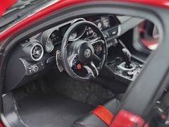Xe Mô Hình Alfa Romeo Giulia GTAm 1:18 Motor Helix (Rosso GTA Red)