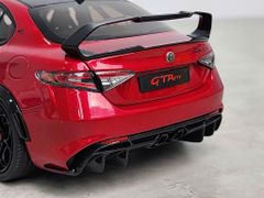 Xe Mô Hình Alfa Romeo Giulia GTAm 1:18 Motor Helix (Rosso GTA Red)