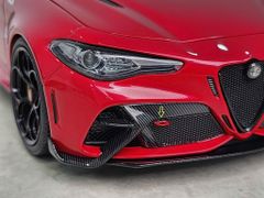 Xe Mô Hình Alfa Romeo Giulia GTAm 1:18 Motor Helix (Rosso GTA Red)