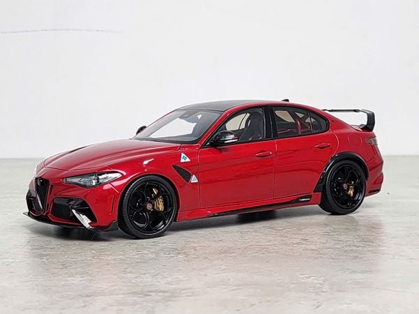 Xe Mô Hình Alfa Romeo Giulia GTAm 1:18 Motor Helix (Rosso GTA Red)