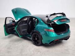 Xe Mô Hình Alfa Romeo Giulia GTAm 1:18 Motor Helix (Montreal Green)