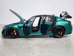 Xe Mô Hình Alfa Romeo Giulia GTAm 1:18 Motor Helix (Montreal Green)