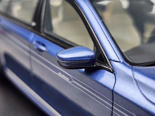 Xe Mô Hình BMW Alpina B7 2022 1:18 GT Spirit ( Blue )