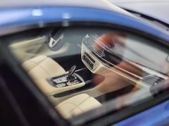 Xe Mô Hình BMW Alpina B7 2022 1:18 GT Spirit ( Blue )