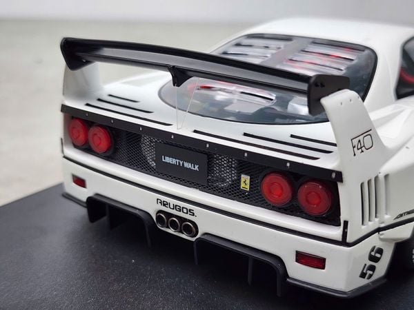 Xe Mô Hình LB-Works F40 2023 1:18 GTSpirit ( White )