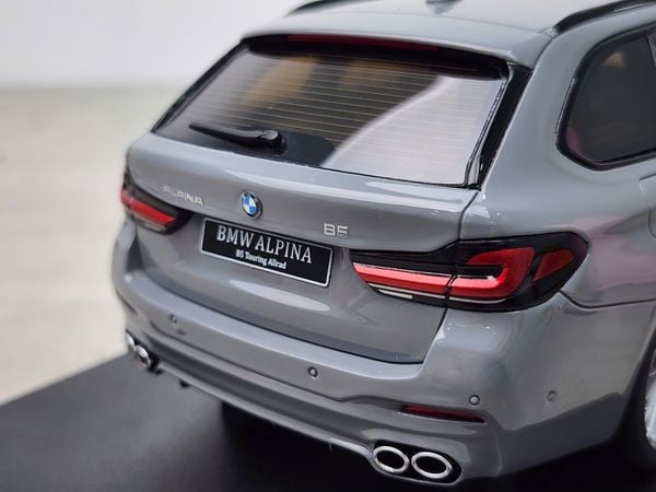 Xe Mô Hình BMW Alpina B5Touring(G31)GREY 1:18 GT Spirit