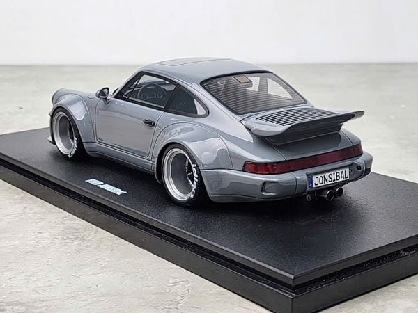 Xe Mô Hình Porsche Panemera Turbo S Sport Turismo 2021 1:18 GT Spirit ( Green )