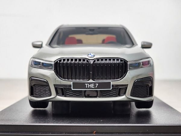 Xe Mô Hình BMW M760I V12 Final Edition 2020 1:18 GT Spirit ( Grey )