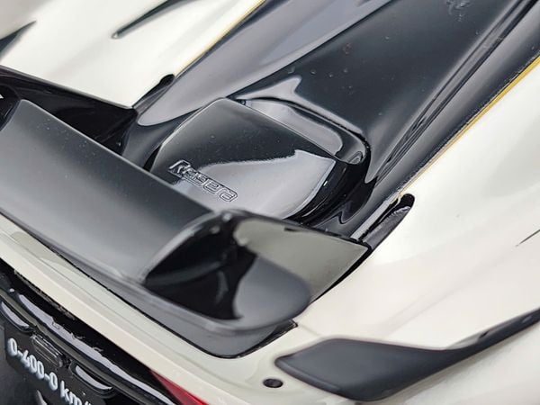 Xe Mô Hình Koenigsegg Gerera Record 2023 1:18 GT Spirit ( White )