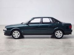 Xe Mô Hình Audi S2 Sedan 1:18 OttO ( Green )