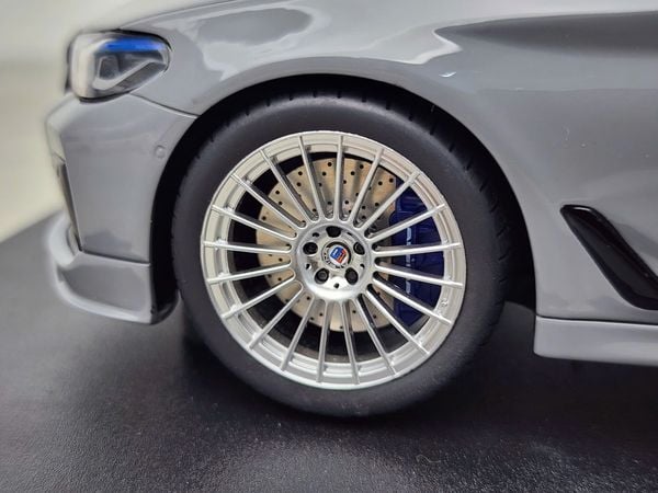 Xe Mô Hình BMW Alpina B5Touring(G31)GREY 1:18 GT Spirit