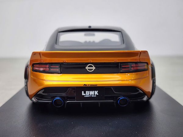 Xe Mô Hình Nissan Z LB Nation Works LB Gold 1:18 Top Speed