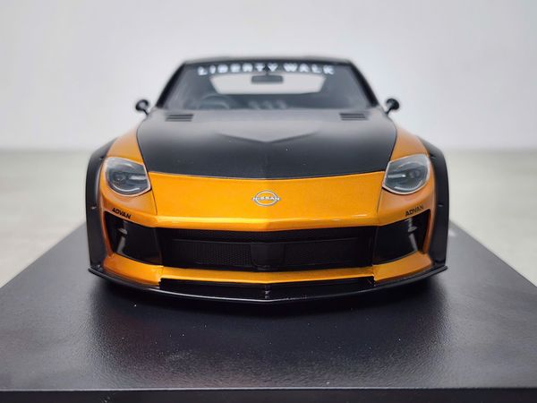 Xe Mô Hình Nissan Z LB Nation Works LB Gold 1:18 Top Speed