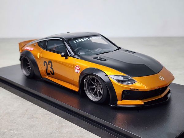 Xe Mô Hình Nissan Z LB Nation Works LB Gold 1:18 Top Speed