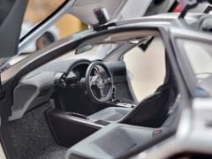 Xe Mô Hình McLaren F1 1:18 LCD ( Silver )
