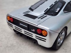 Xe Mô Hình McLaren F1 1:18 LCD ( Silver )