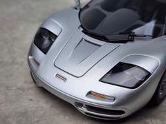 Xe Mô Hình McLaren F1 1:18 LCD ( Silver )
