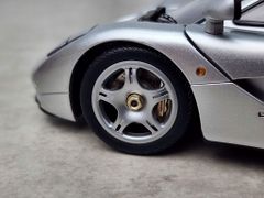 Xe Mô Hình McLaren F1 1:18 LCD ( Silver )