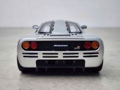 Xe Mô Hình McLaren F1 1:18 LCD ( Silver )